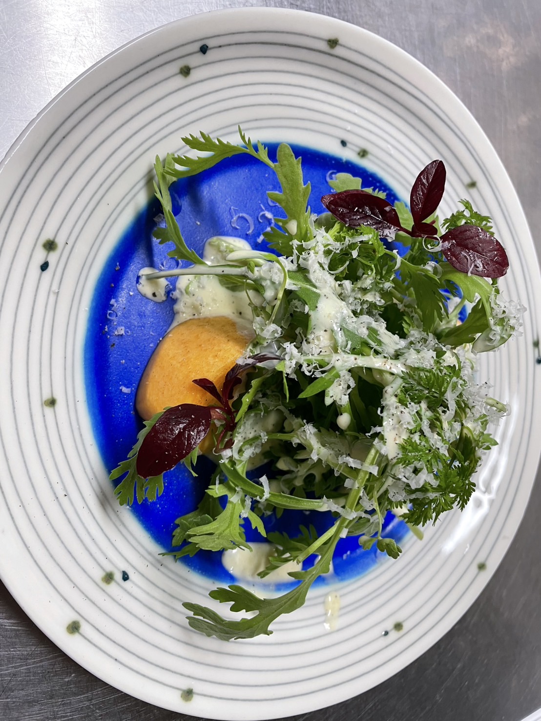 柿とサラダ春菊のシーザサラダ