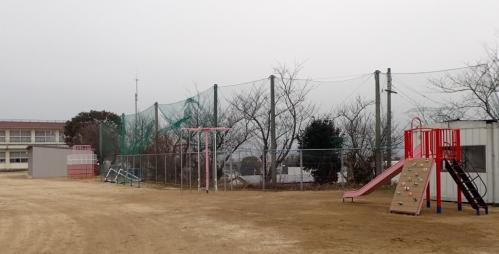 湊小学校の遊具全景写真