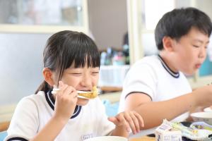学校給食地場産食材利用拡大事業