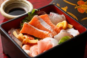 淡路島サクラマス丼