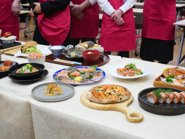 お披露目会参加店舗のメニュー集合写真