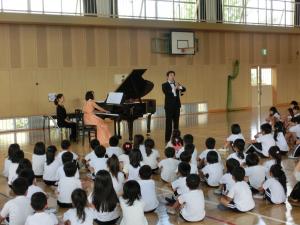 阿万小学校コンサート風景