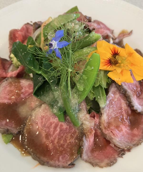 淡路牛のローストビーフ島サラダ仕立て しぶれっと風