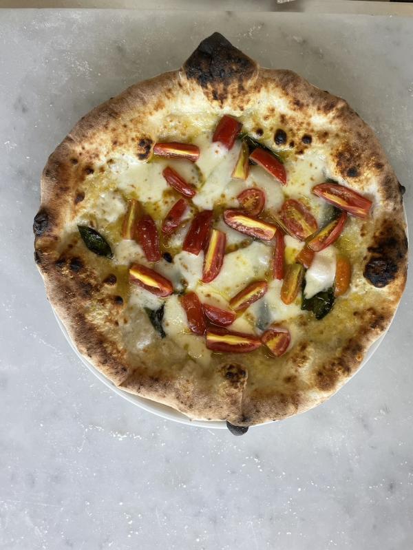 島チーズのマルゲリータビアンカ