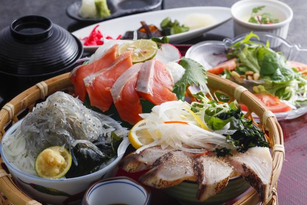 春めぐり丼 ( 5月のみ )