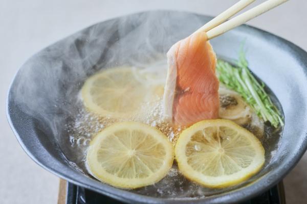 淡路島サクラマス 鬼おろしのみぞれレモン鍋コース