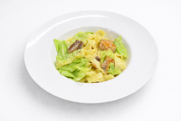 サクラマスのクリームフィットチーネ